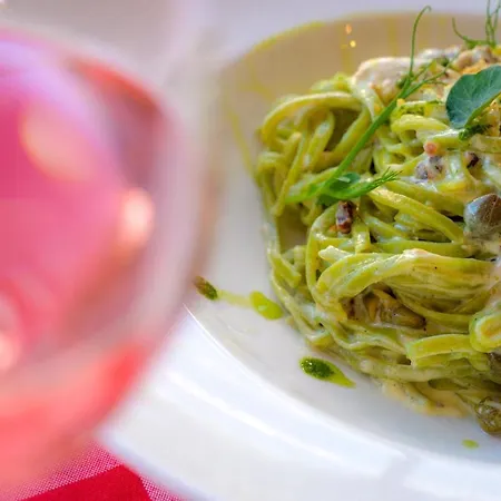 酒店 Effect Grand Victoria 4*