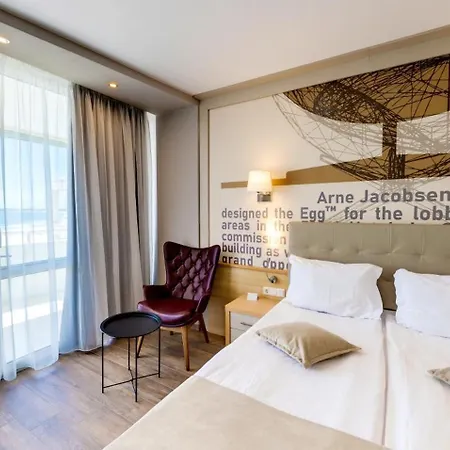 Готель Effect Grand Victoria