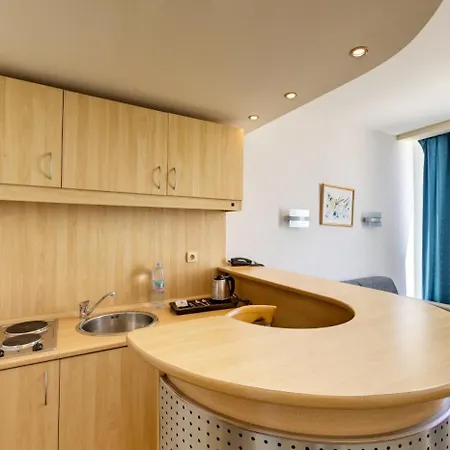 酒店 Effect Grand Victoria 4*