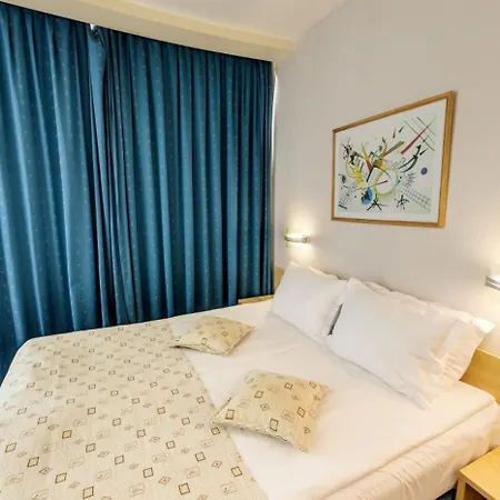 Effect Grand Victoria 酒店 阳光海滩