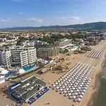 Хотел Effect Grand Victoria 4*