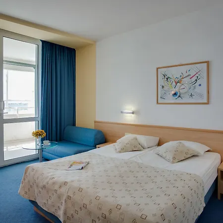 Effect Grand Victoria Хотел