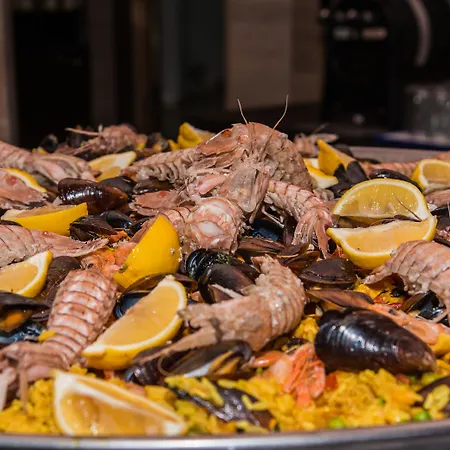 Effect Grand Victoria Hotel