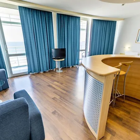 Hotel Effect Grand Victoria