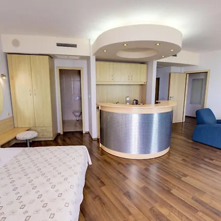 Effect Grand Victoria 4* Σάνι Μπιτς