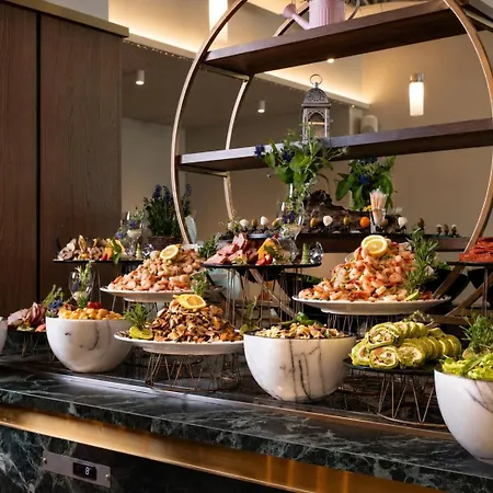 Effect Grand Victoria Хотел 4*