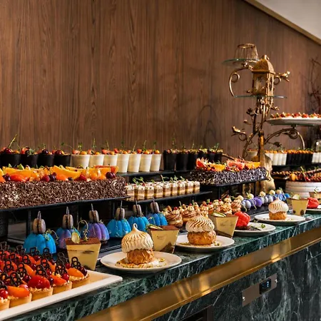 Хотел Effect Grand Victoria 4*