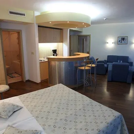 Effect Grand Victoria 4* סאני ביץ'
