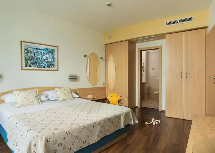 Hotel Effect Grand Victoria 4*