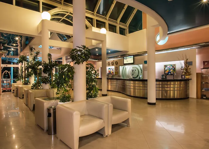 Hotel Effect Grand Victoria 4*